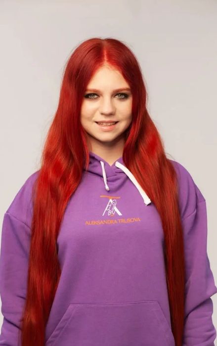 Толстовка Мерч Александры Трусовой