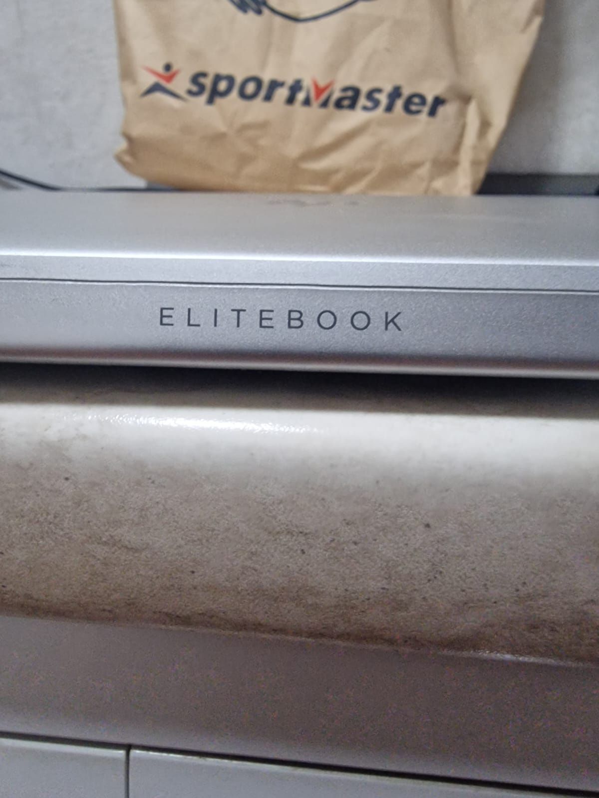 Ноутбук HP Eletbook