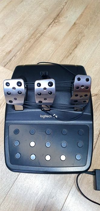 Gaming Volan Logitech G920 Volan+pedal+schimbător+adapter 

Funcționea