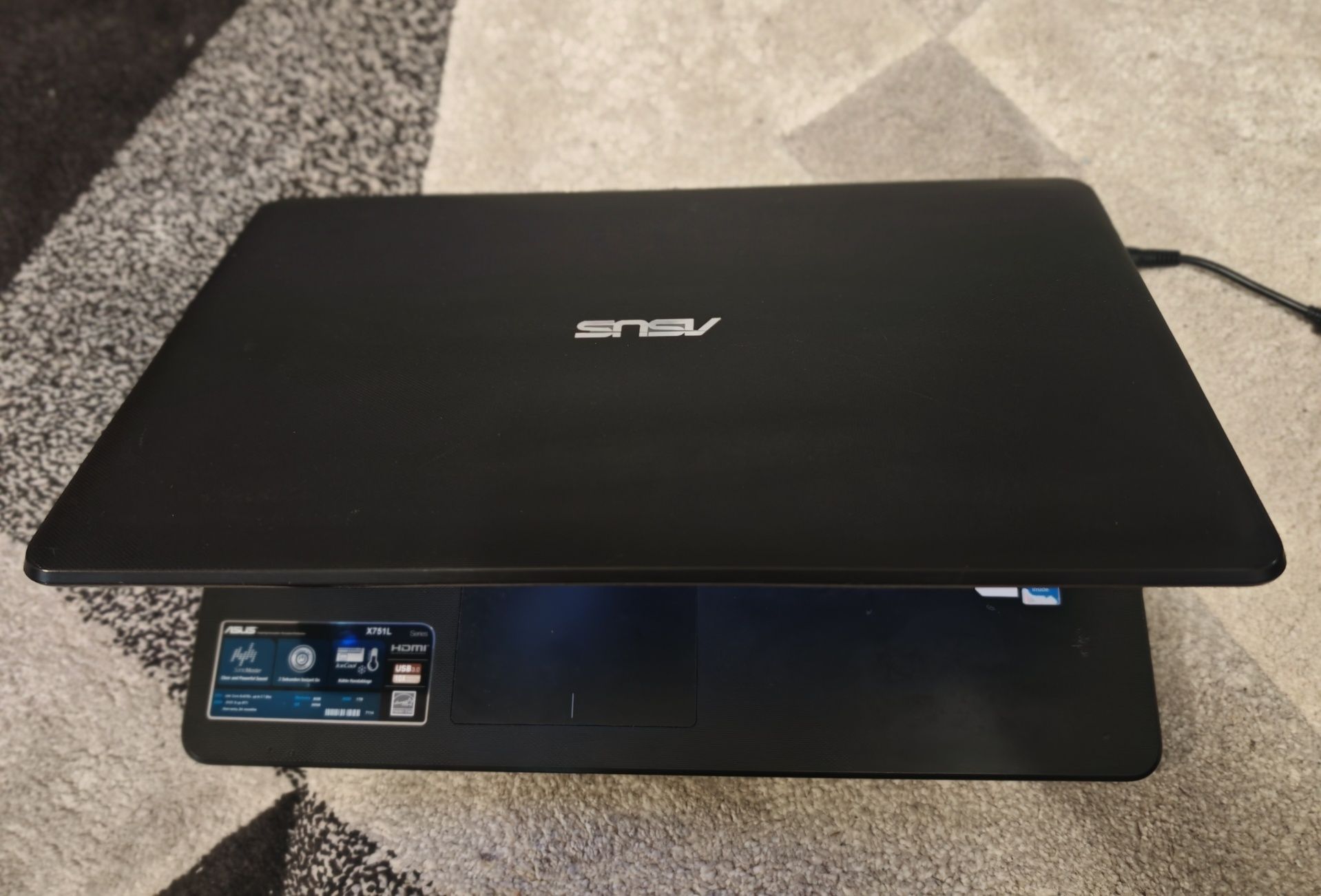Laptop Asus X751L i5