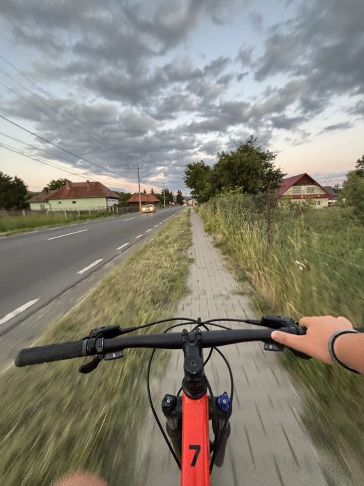 Vand bicicleta trek pt mai multe detale in privat