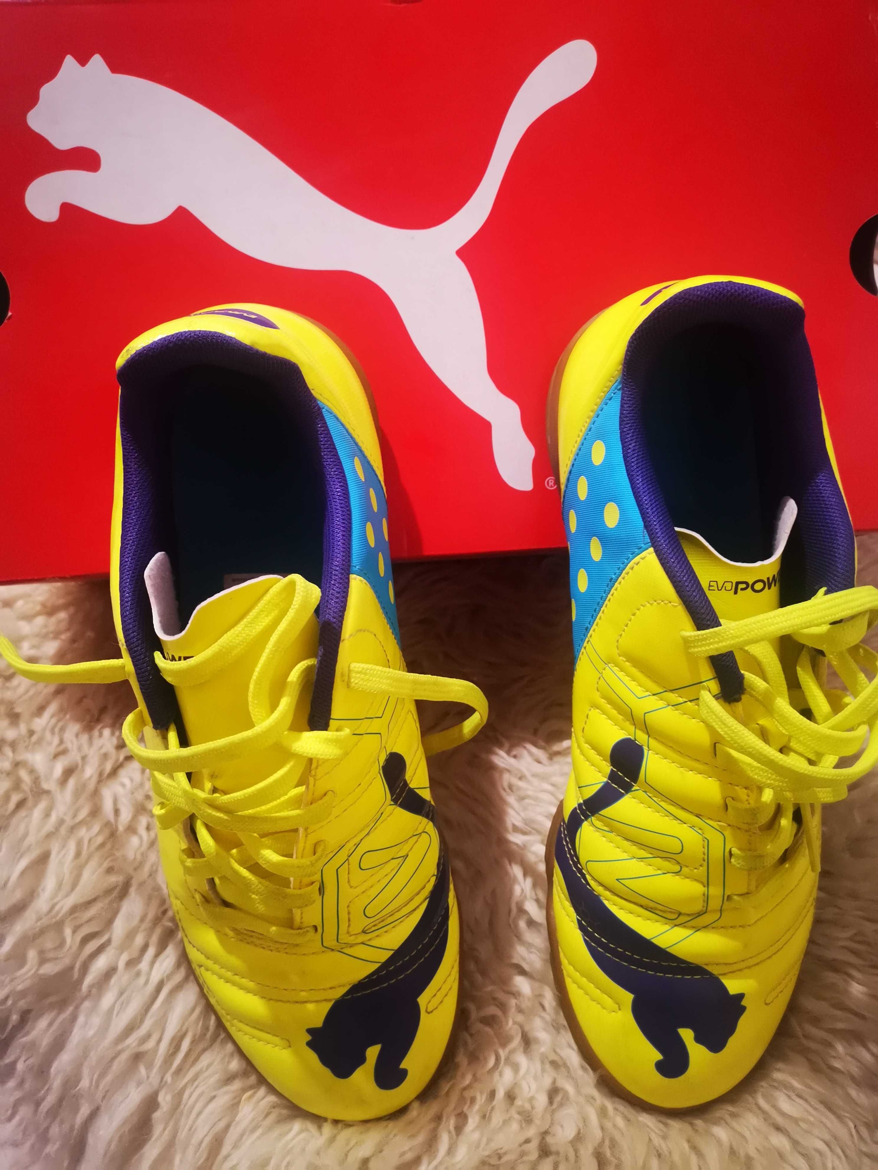 Маратонки      Puma
