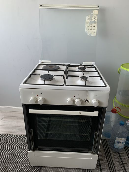 Продам газовую плиту