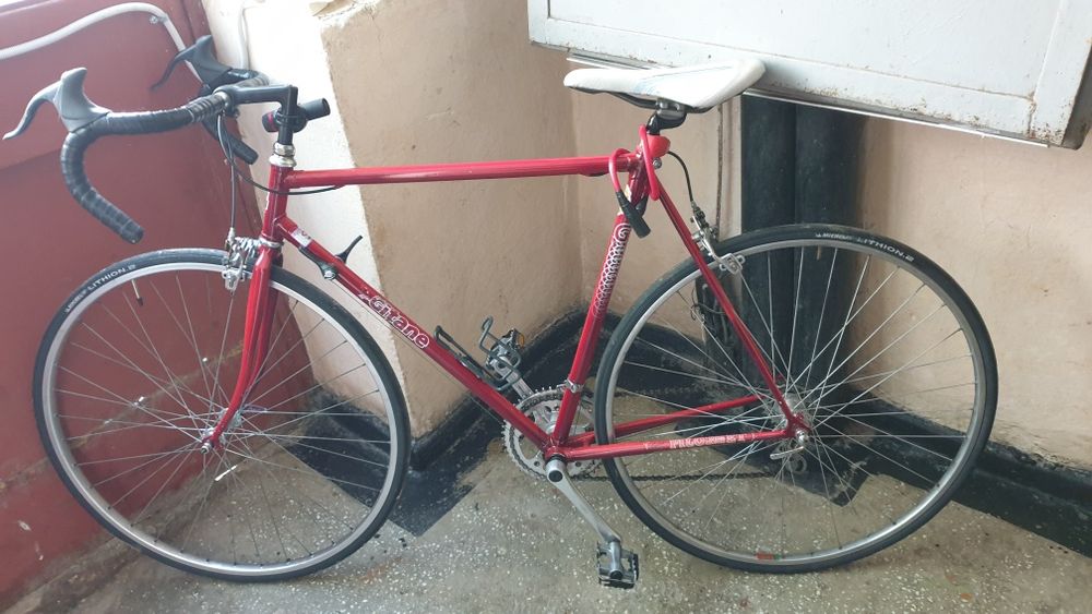 Bicicleta cursiera gitane clasica