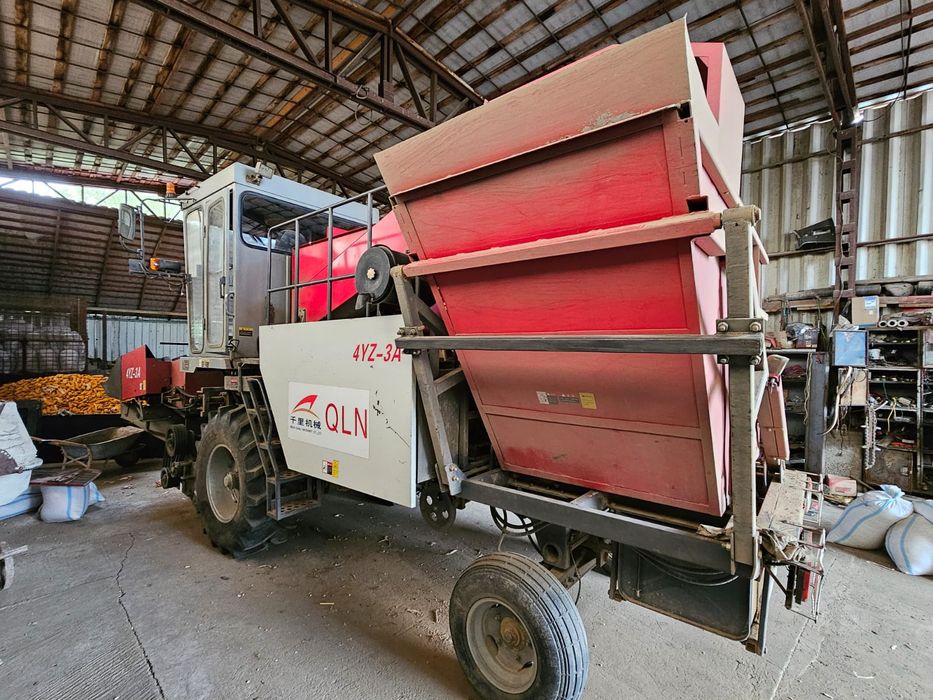 Vand culegatoare / combina de porumb QLN 4YZ-3A
3 randuri
An fabricati