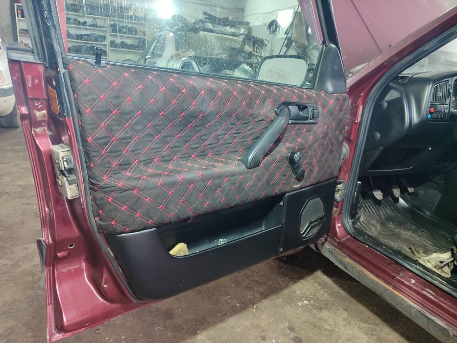 Продам запчасти на пассат Б3 седан потолок