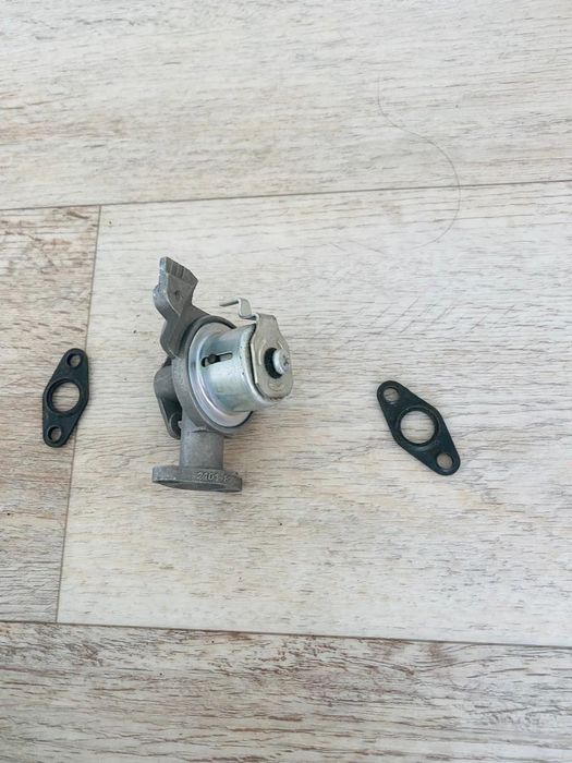 Продам кран печки на  Ниву 2121