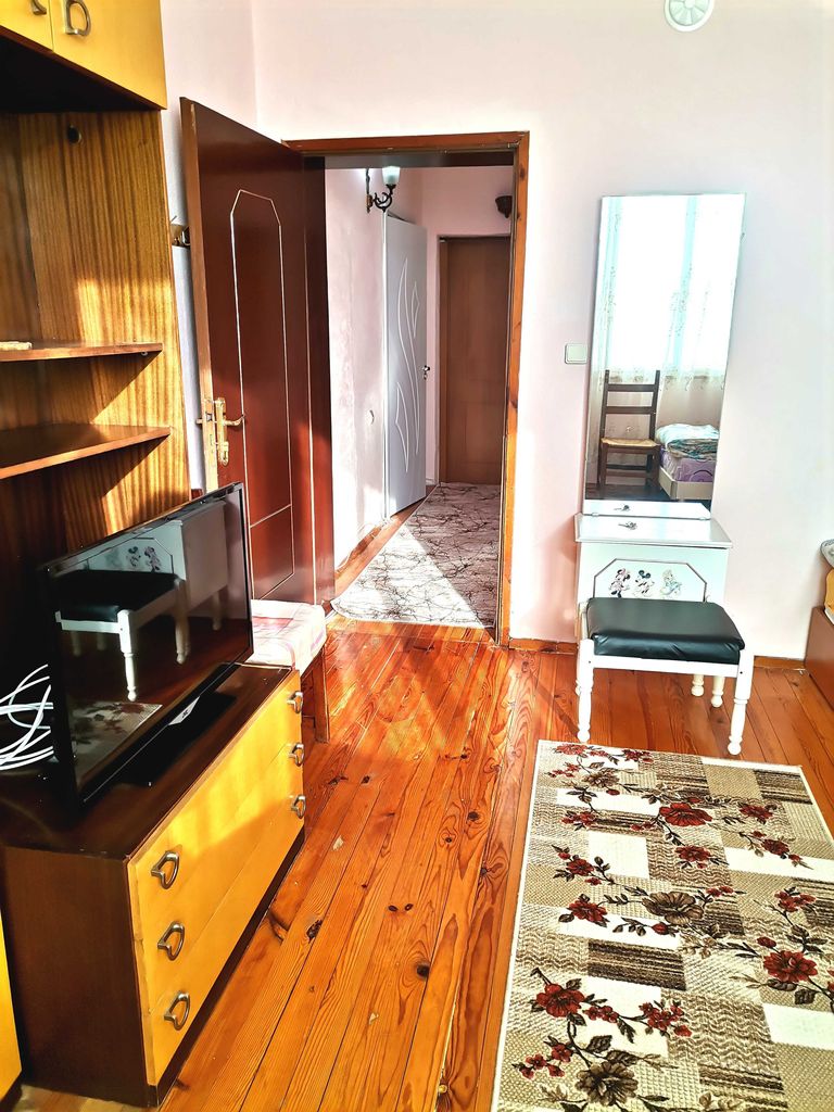 Дава се под наем Двустаен апартамент в Сандански - 55 кв.м за 7.65 € - Снимка #1