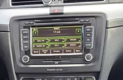 Sistem multimedia cu ecran tactil SKODA SUPERB