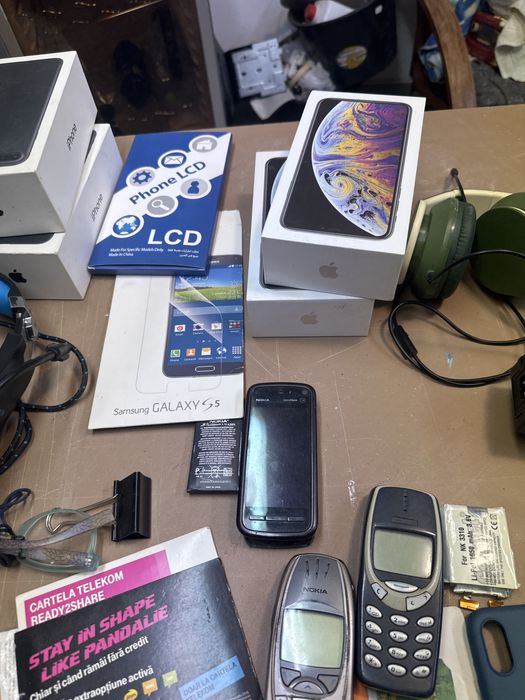 Vind telefoane vechi Nokia plus accesirii
