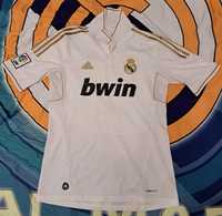 Тениска на Реал Мадрид от сезон 2011/2012