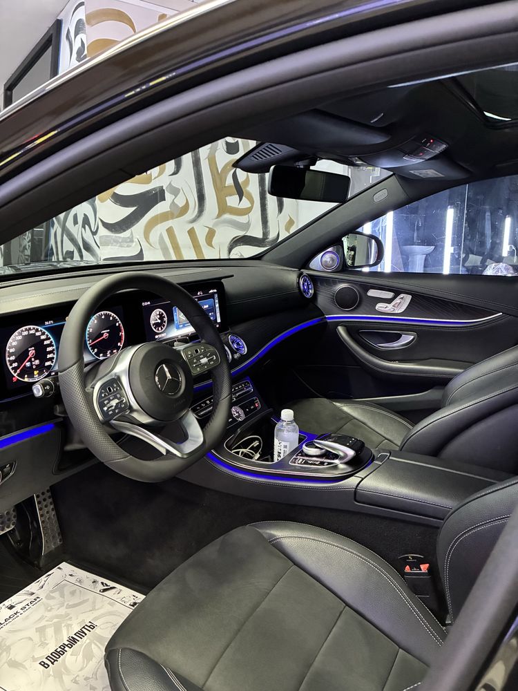 Mercedes Benz E200