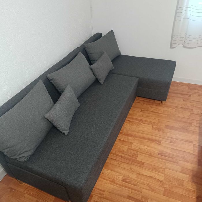 Продавам ъглов диван с функция за сън