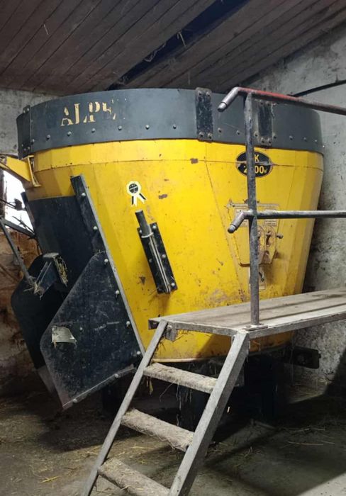 Миксер за фураж 2.5куб/м