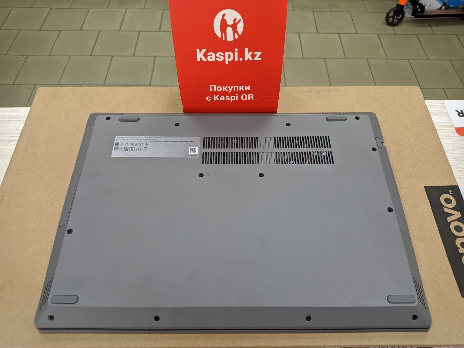 Новые Lenovo (256 Gb SSD, 4 Gb DDR4, 2 ядра)
