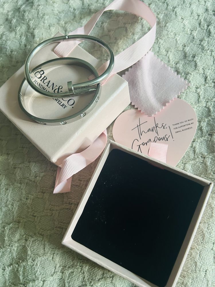 Гривни Bran&Co по модел на Cartier