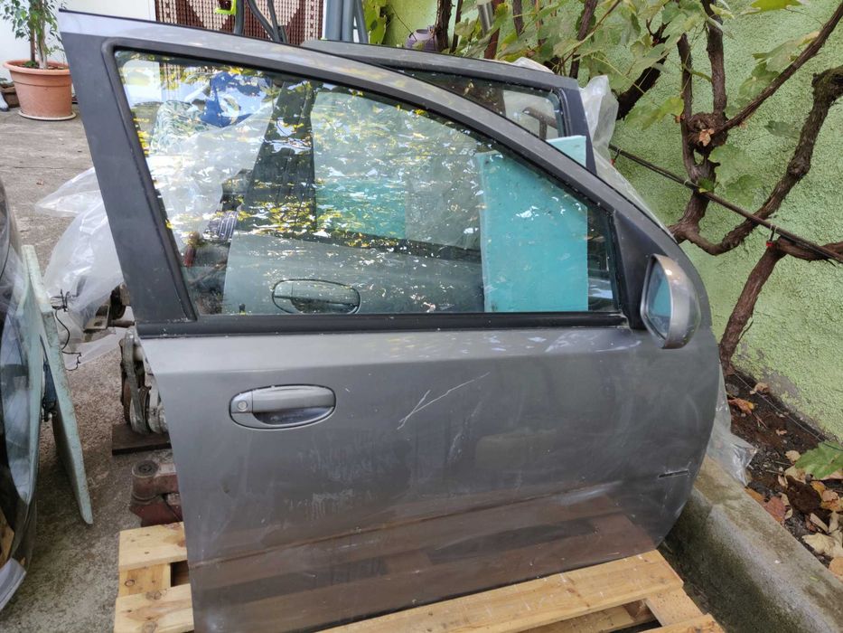 Ușa dreapta spate și piese Chevrolet aveo 1.2 8v
