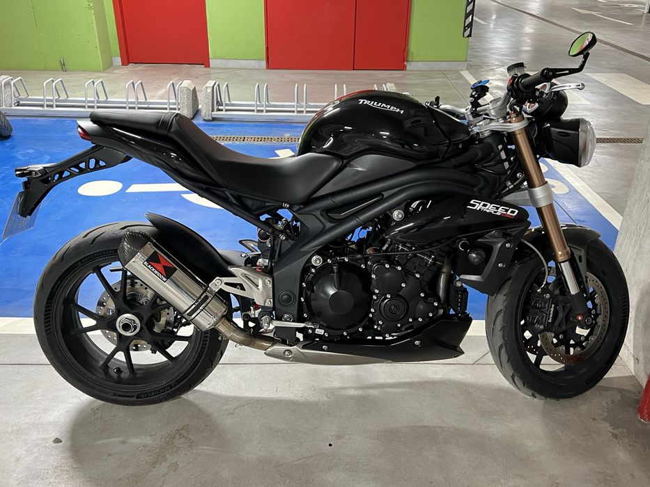 Triumph Speed Triple 1050 продавам