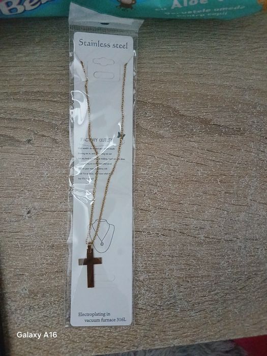 Buna vand bijjteri suflate cu aur de 14 ce nu se inegresc