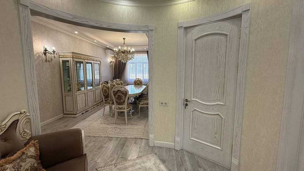 Ор. Малика базар, 3/2/8, 111 м2, с ремонтом, с обстановкой. 139 000$.
