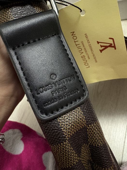 Borseta Louis Vuitton - spatioasa