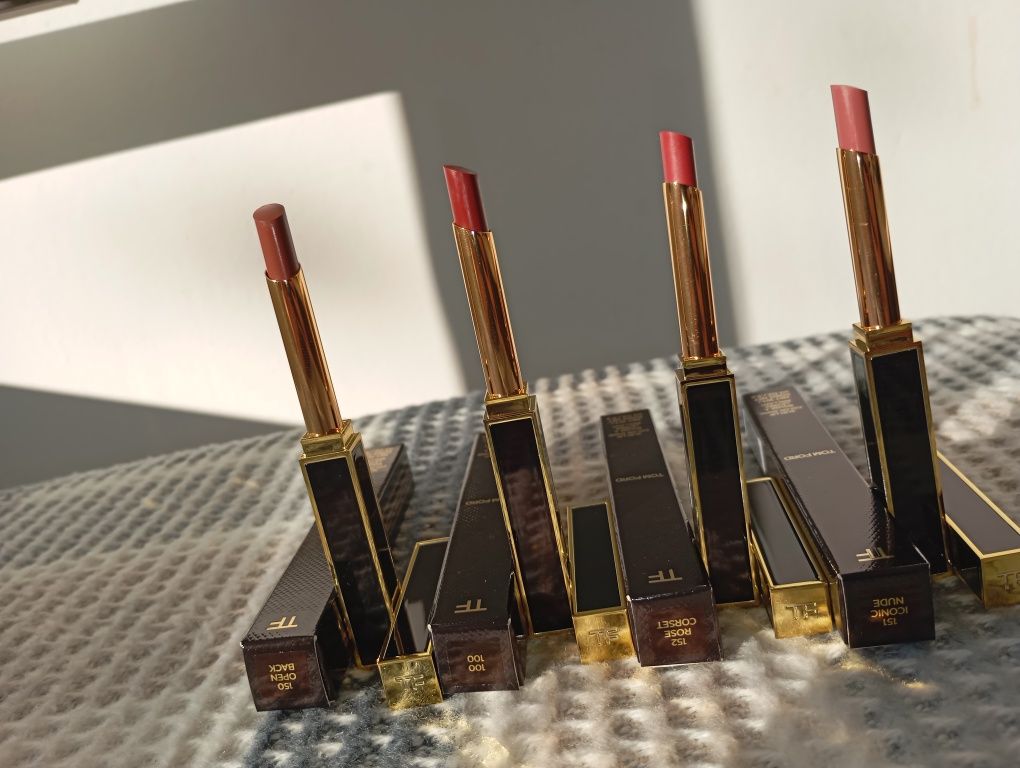 Reducere Ruj Tom Ford Slim stick cul. 151, 152, 150, 100