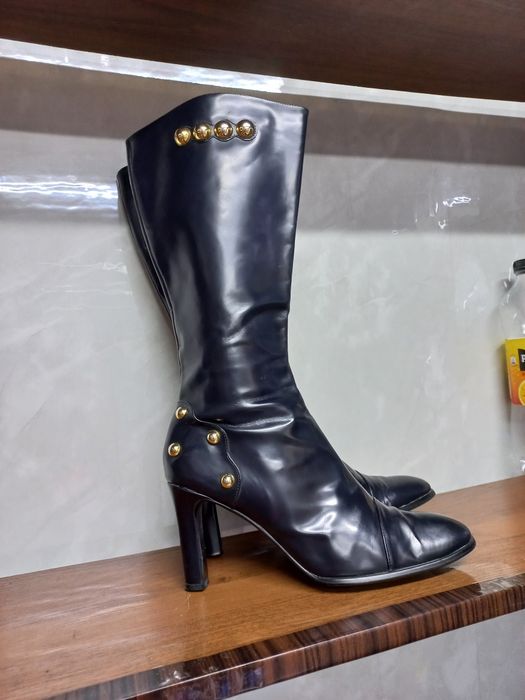 Сапоги на каблуке