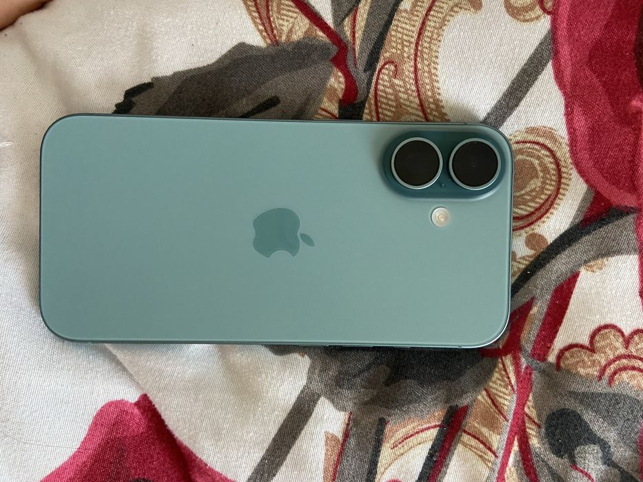 Vand iphone 16 turcoaz 128 gb