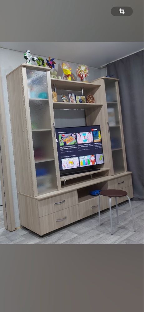 Продам стенку для телевизора