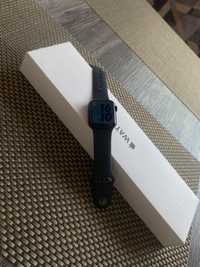Продам Apple Watch SE серия