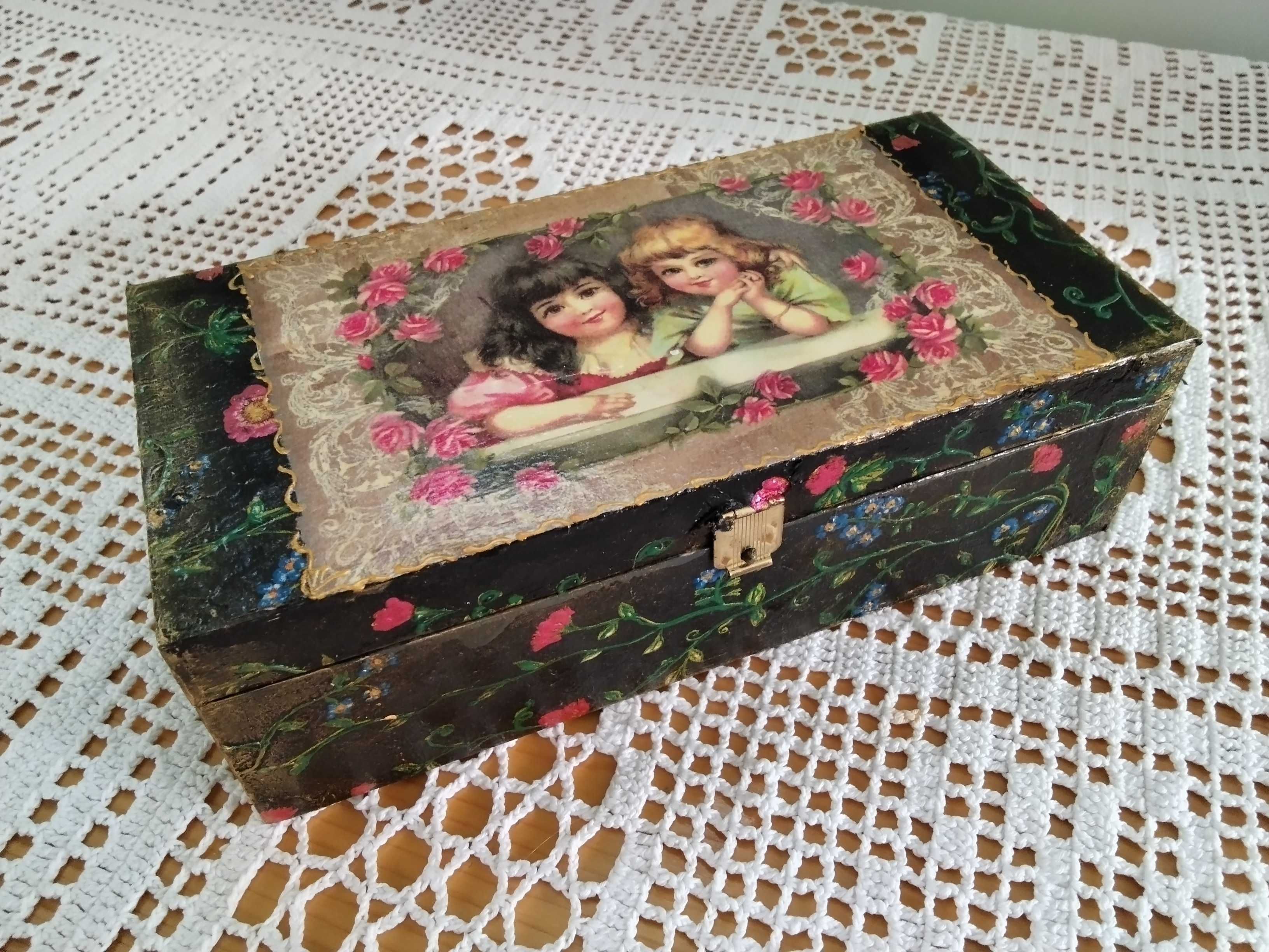 Винтидж ръчно декорирана кутия за детски съкровища