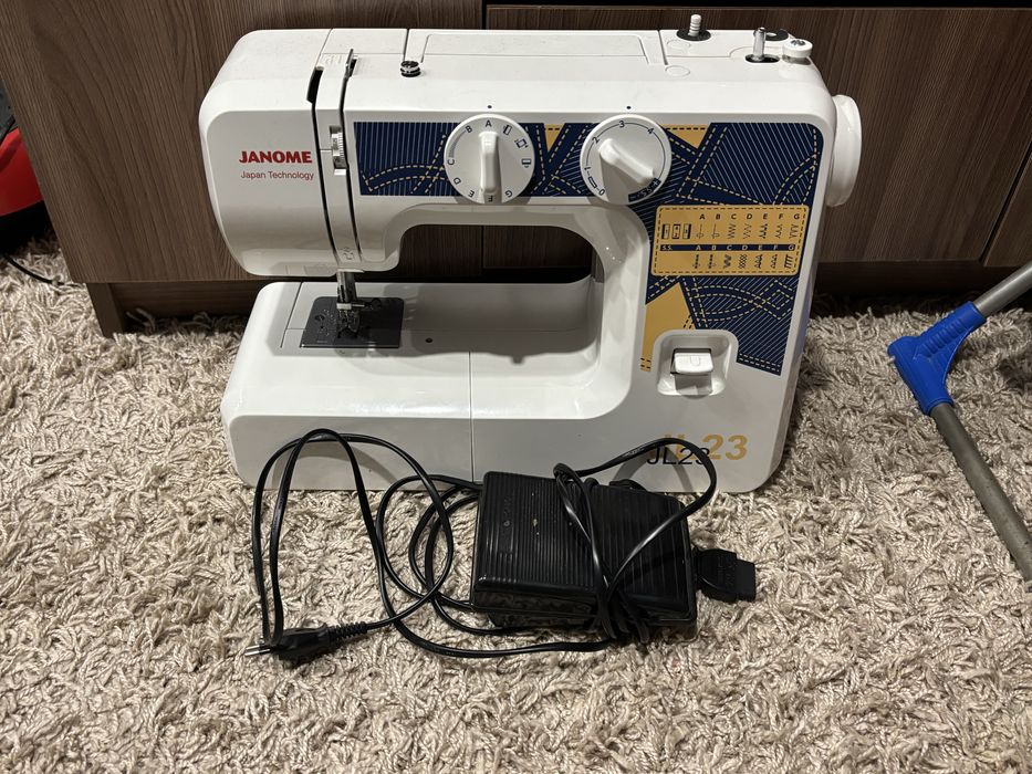 Шаейная машинка Janomen