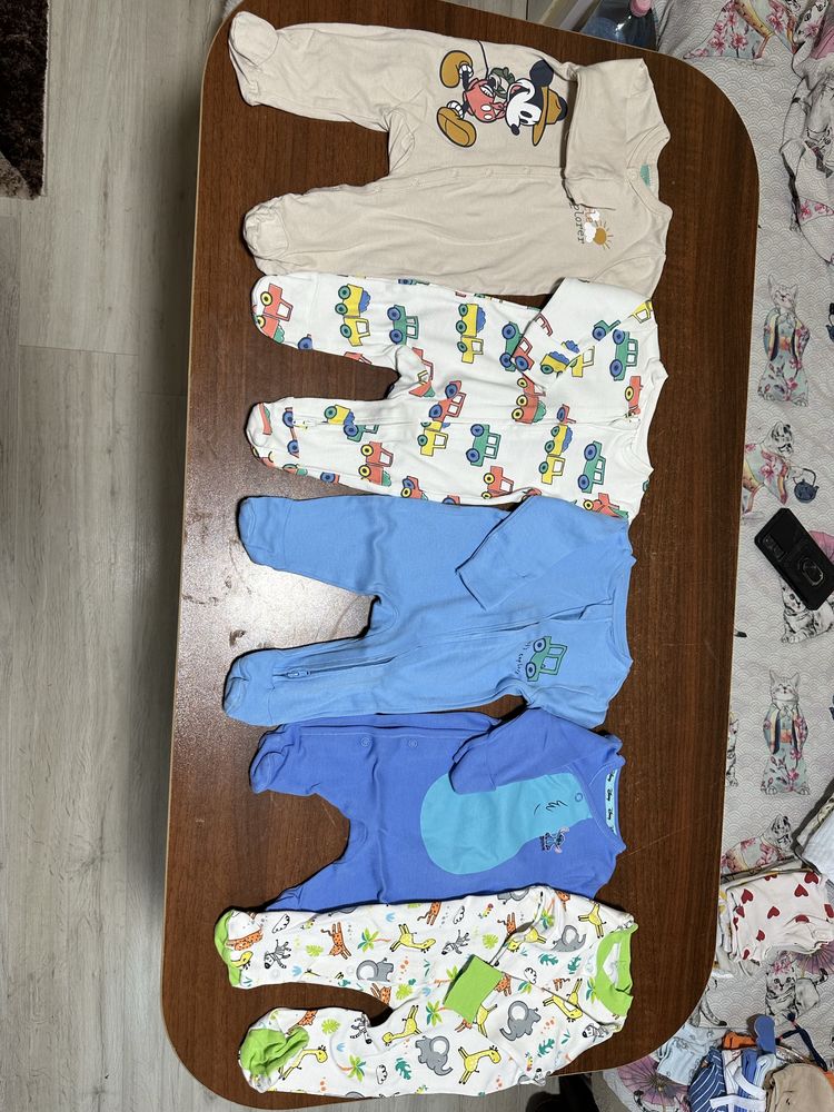 Lot haine bebe marime 56