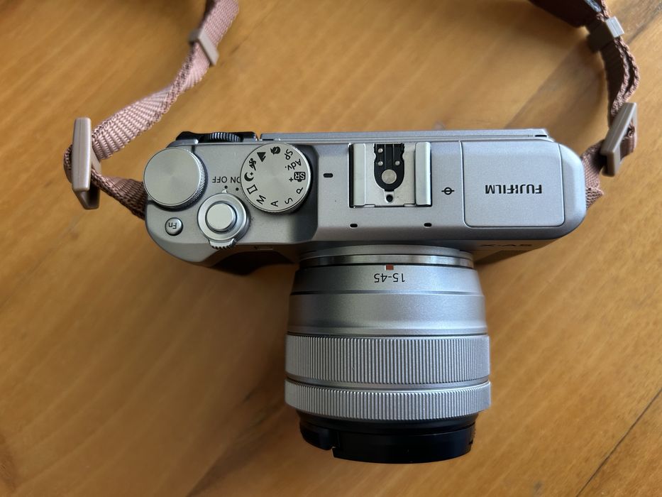 Aparat foto Mirrorless Fujifilm X-A5, 24.2 MP, Obiectiv XC 15-45 mm