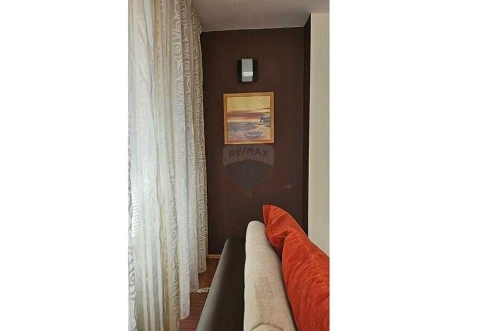 Продава се Тристаен апартамент в София, Витоша - 104 кв.м за 12 €/кв.м - Снимка #10