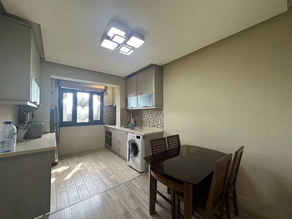 Сдается 2х ком квартира, ориентир: Гостиница Россия, 60 м2