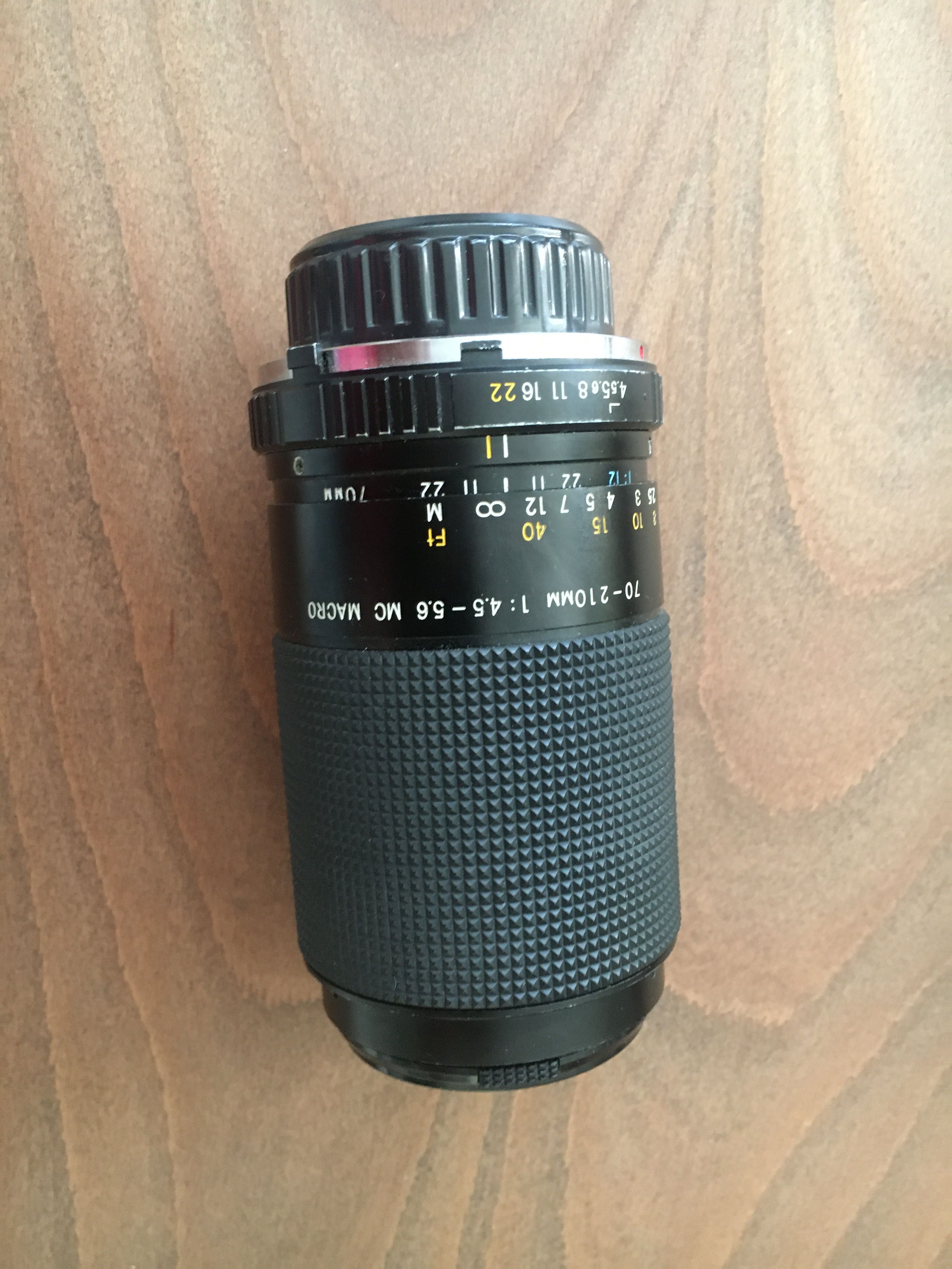Обектив EXAKTA 4,5-5,6 / 70-210mm Makro ф52