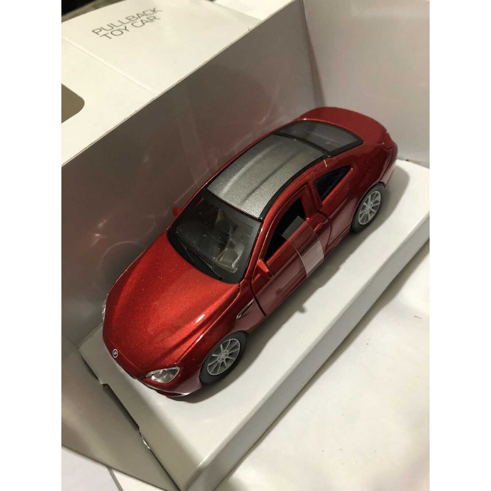 Masinuta Diecast Metal Pullback Car BMW M6 scara 1:41