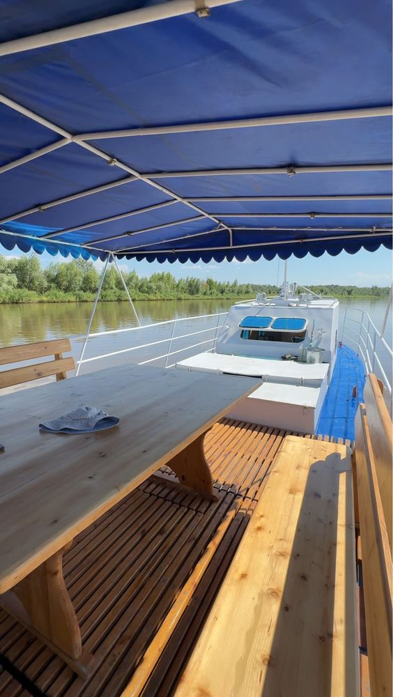 Прогулка на катере по реке Урал