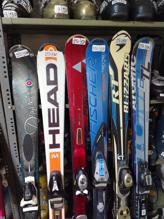 Ски и ски обувки втора