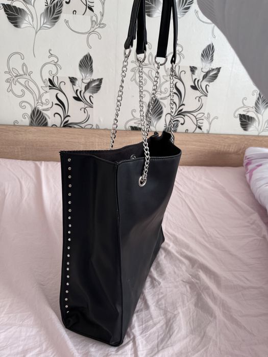 Черна чанта