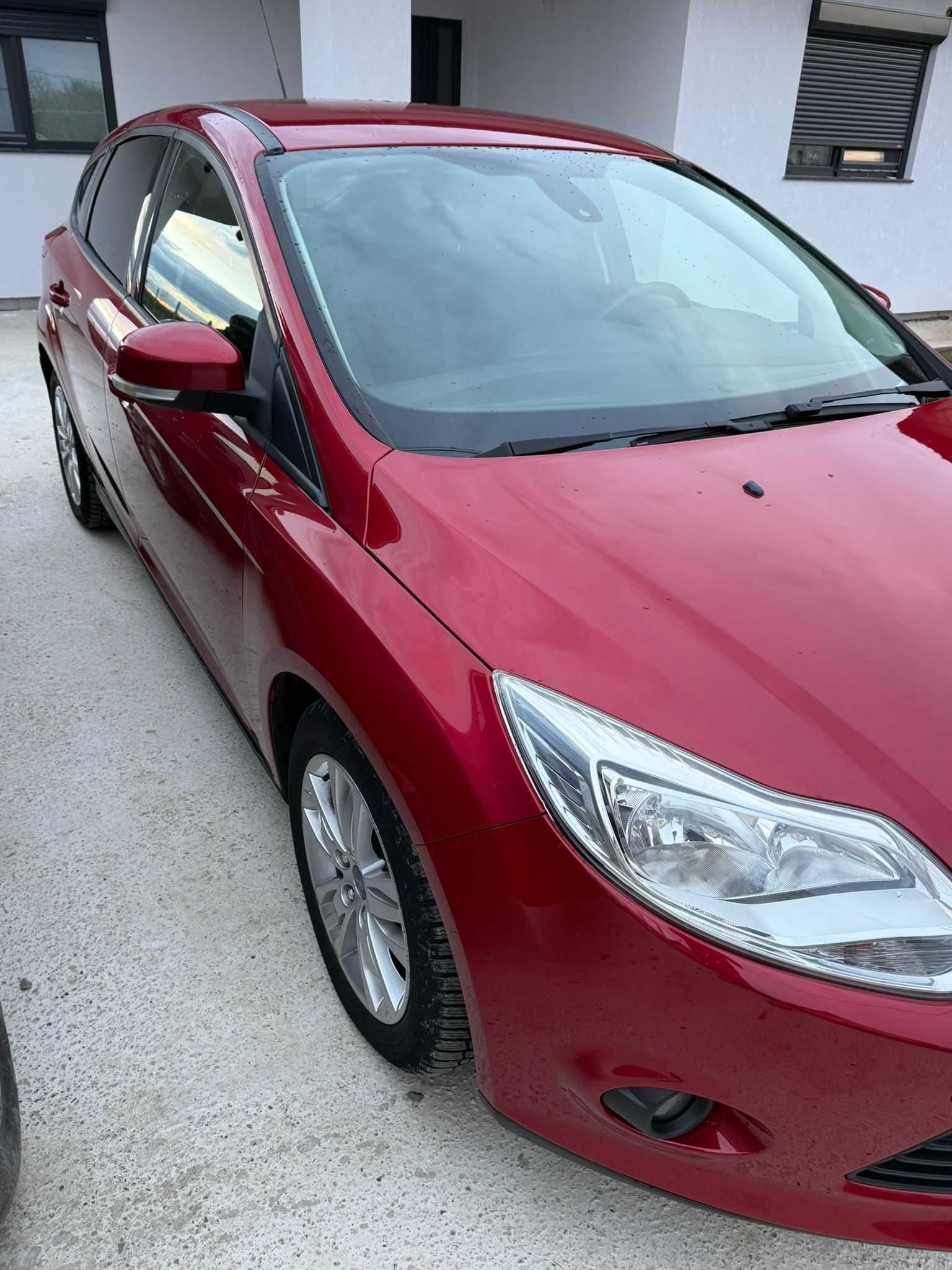 Ford Focus 2014 125CP stare foarte buna km f putini