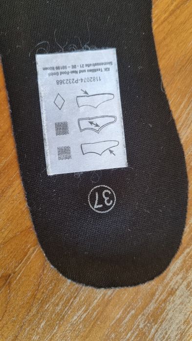 Adidasi marimea 37 int. 23 cm