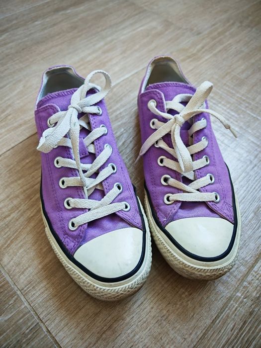 Продавам дамски кецове Converse 41 номер