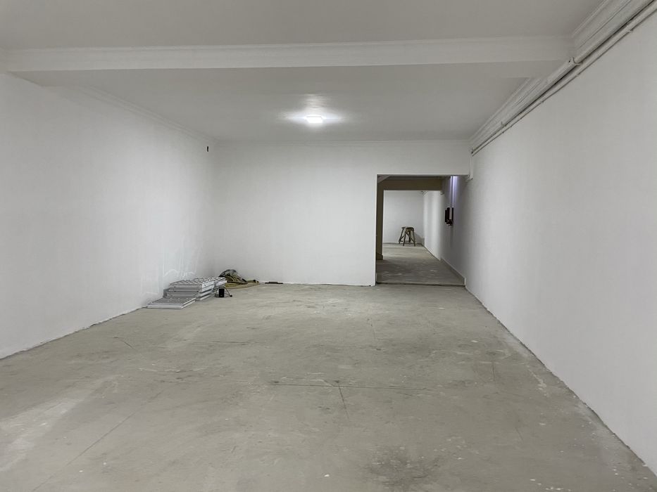 Сдаётся в аренду просторное коммерческое помещение