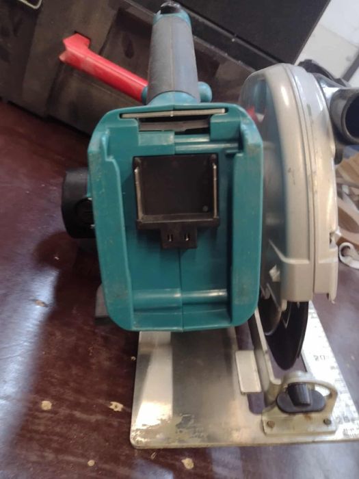 Циркуляр Макита BSR730