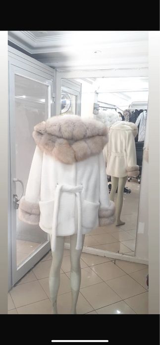 Paltoane alpaca blana naturala