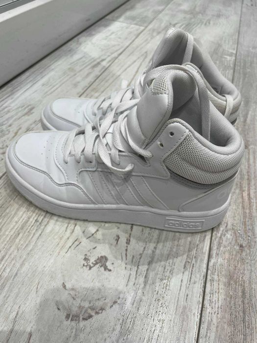 Маратонки Adidas - 35.5 номер