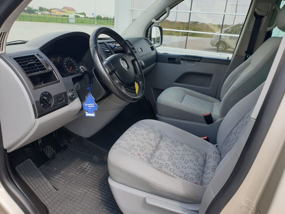 Volksvagen Bus T5 Caravelle 2009, motor 2,5 tdi