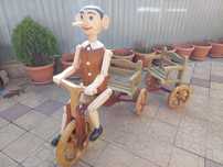 Vând Pinocchio din lemn, deosebit